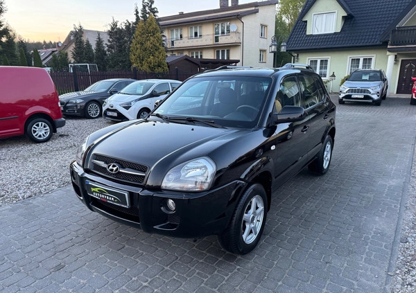 Hyundai Tucson cena 17900 przebieg: 241124, rok produkcji 2006 z Kędzierzyn-Koźle małe 742